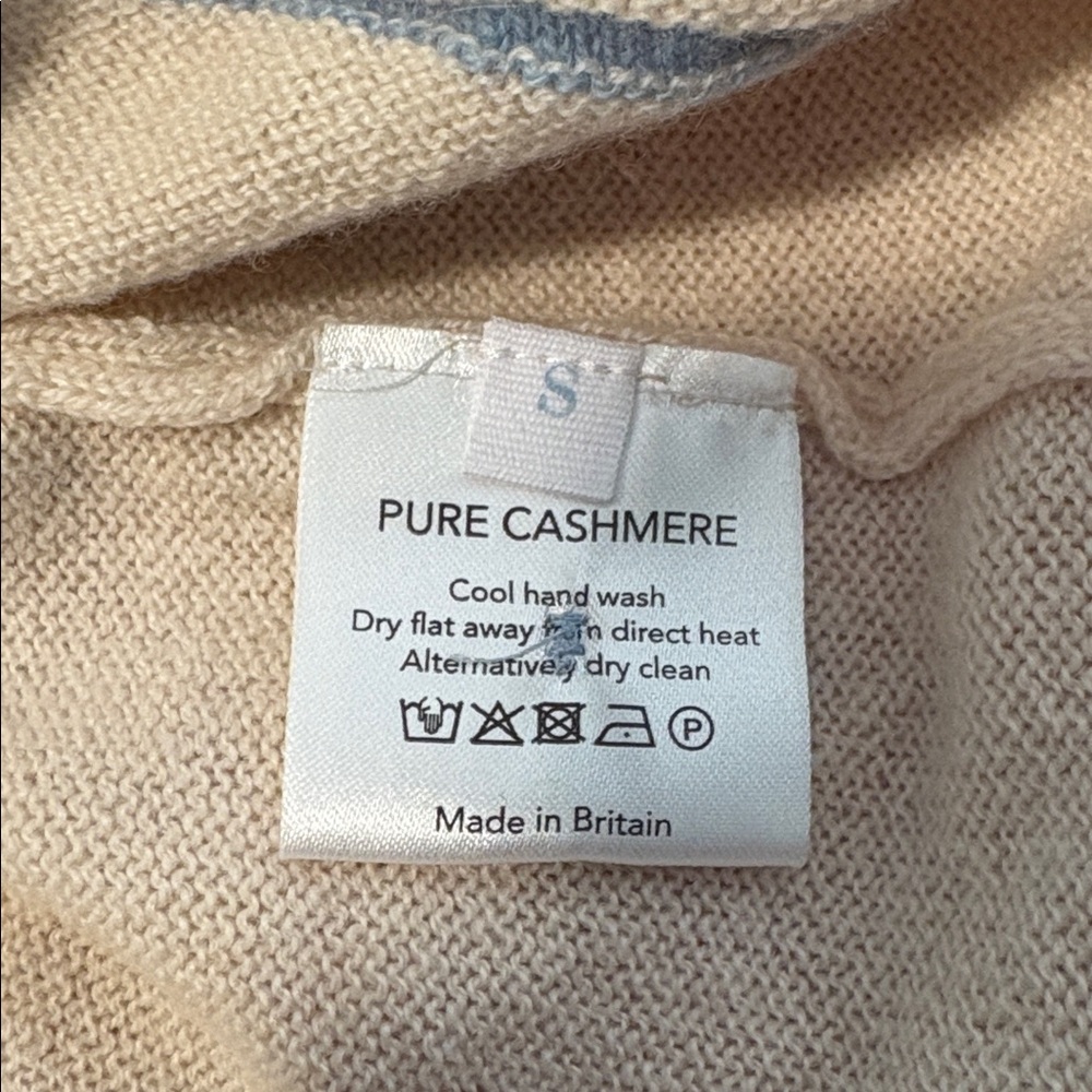 Cashmere Sweater - Picture 4 of 4